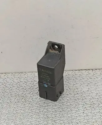 Peugeot 208 Glow plug pre-heat relay 9802424080 51299065 598147