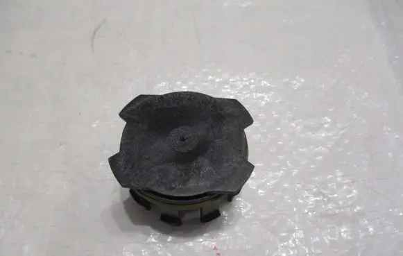 Citroen GS Other cylinder head part 9814450680