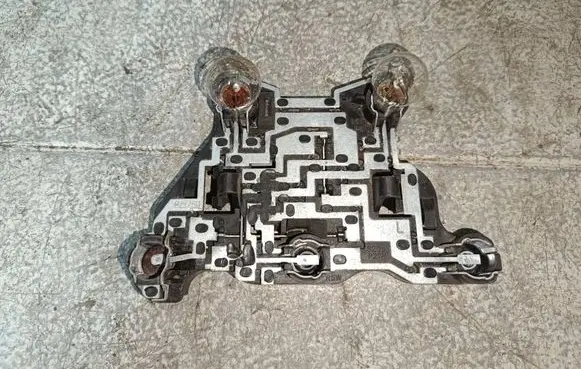 BMW 3 E36 Tail light bulb cover holder 8361695