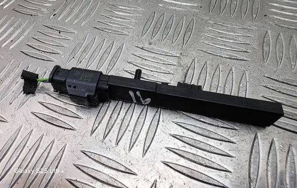 Opel Mokka B Aerial antenna amplifier 9672409080