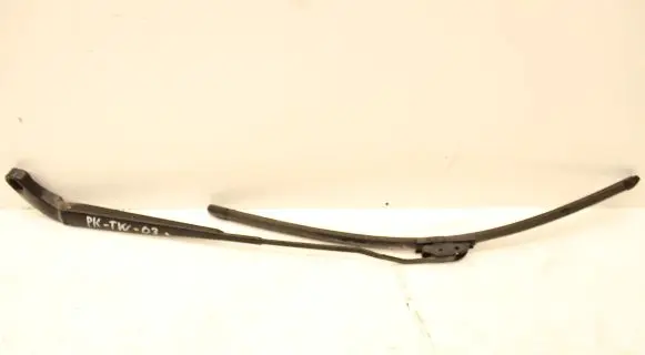 Chrysler Town u0026 Country IV Windshield/front glass wiper blade 24025090
