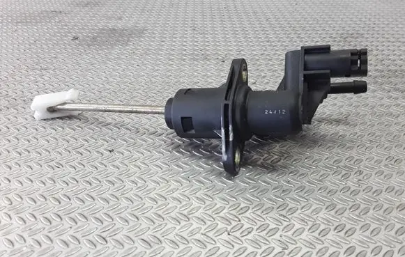Audi A4 S4 B6 8E 8H Clutch master cylinder 8E2721401H