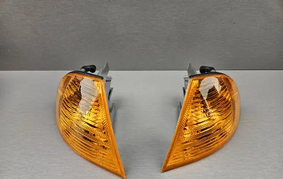 BMW 3 E46 Front indicator light 6902765 63136902765 6902766