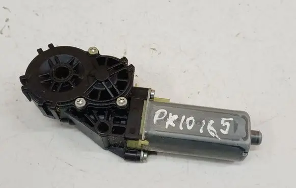 Volkswagen PASSAT B6 Seat adjustment motor 0390203224