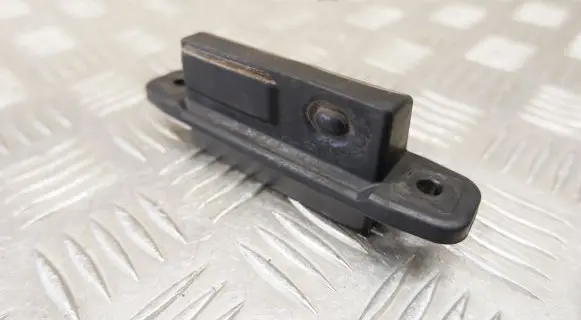 Lexus RX III Tailgate opening switch 8484028040