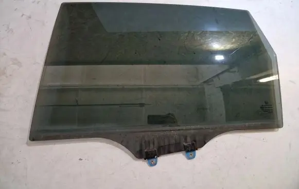 Honda CR-V Rear door window glass 43R006723