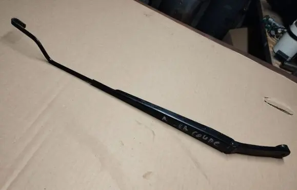 Chrysler Sebring (ST-22 - JR) Front wiper blade arm