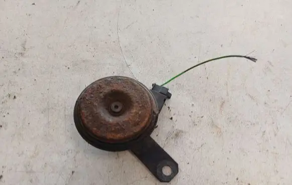 Suzuki Swift I Horn signal
