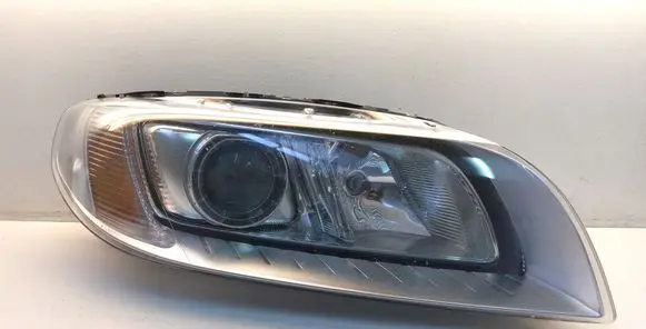 Volvo V70 Headlight/headlamp 31420014