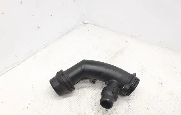 Mercedes-Benz C W205 Engine coolant pipe/hose A6512001051
