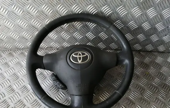 Toyota Yaris Steering wheel 451300W080
