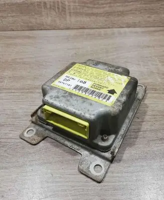 Mitsubishi Montero Airbag control unit/module MR268168 X6T41181
