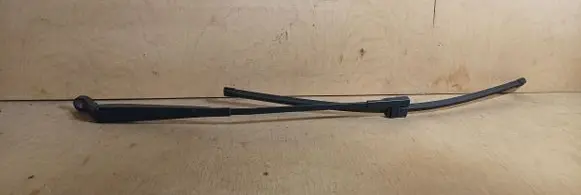 Peugeot 407 Front wiper blade arm BOSCH