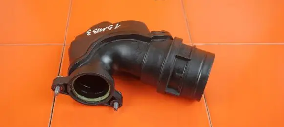 Volkswagen Golf VII Intercooler hose/pipe 04E129656E CXS