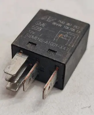 Audi A4 S4 B8 8K Other relay 7M0951253C 95VW10K705EA A1001X47