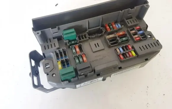 BMW X5 E70 Fuse box set b010107400 40787681030101