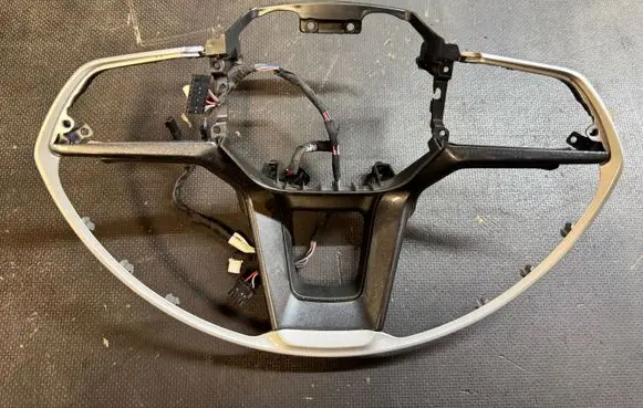 Jeep Grand Cherokee WL Steering wheel trim 2131611695 34305149