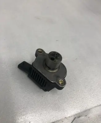 Skoda Kamiq Camshaft vanos timing valve 04E906048A