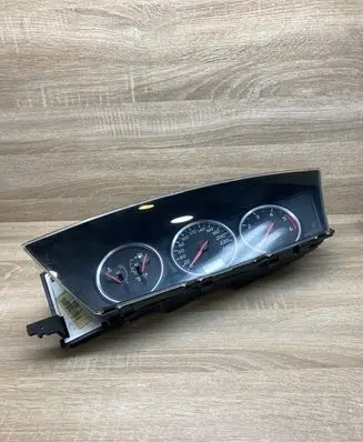 Nissan Primera Speedometer (instrument cluster) BV014