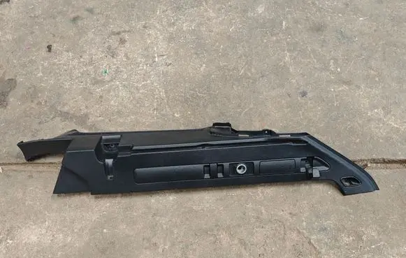Skoda Superb B8 (3V) Parcel shelf load cover mount bracket 3V9867762 3V9867762A