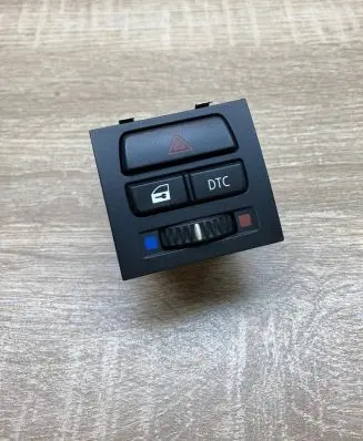 BMW 3 E90 E91 Hazard light switch 9132421