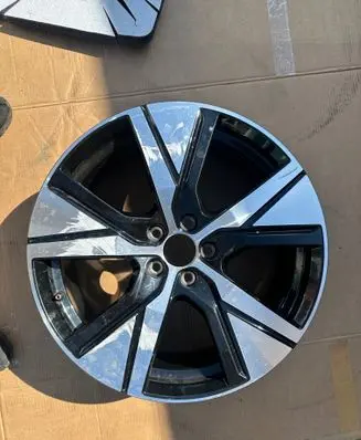 Volvo XC40 R19 alloy rim 32243375