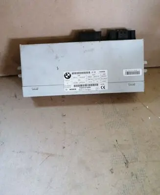 BMW 5 F10 F11 Comfort/convenience module F005V01090