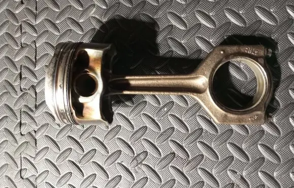 BMW 5 F10 F11 Piston with connecting rod 7624409 83.996