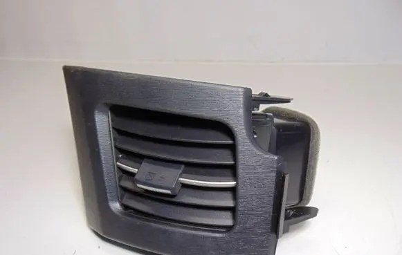 Toyota Prius (XW30) Dashboard side air vent grill/cover trim 5566247030