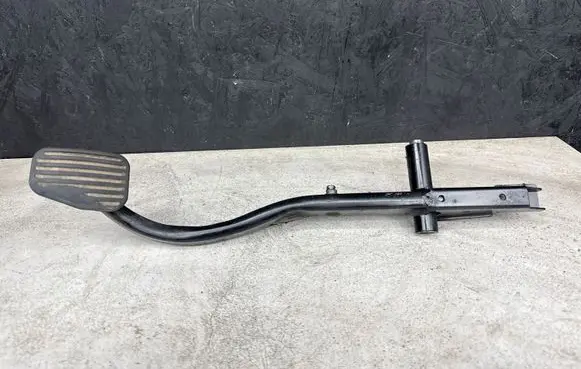 Volvo S80 Brake pedal