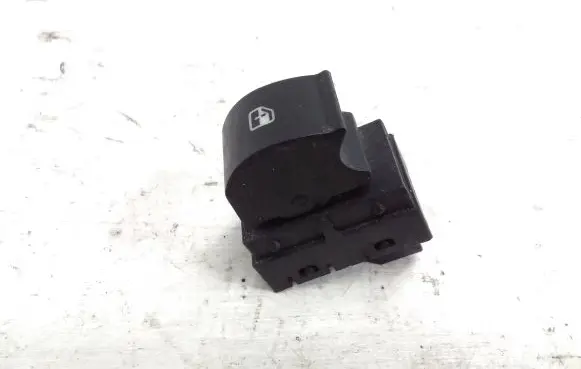 Fiat 500L Electric window control switch