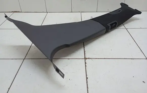 Volvo XC60 (B) pillar trim (top) 30721220 6841932