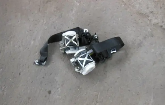Mercedes-Benz GLK (X204) Front seatbelt