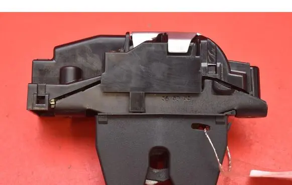 Citroen Berlingo Tailgate/trunk/boot lock/catch/latch 9671153780