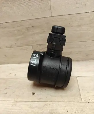 BMW X3 E83 Mass air flow meter 0280218165 7533853