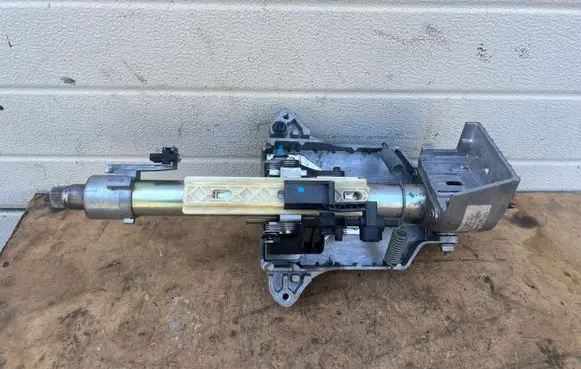 Mercedes-Benz A W169 Steering wheel axle 1694602416