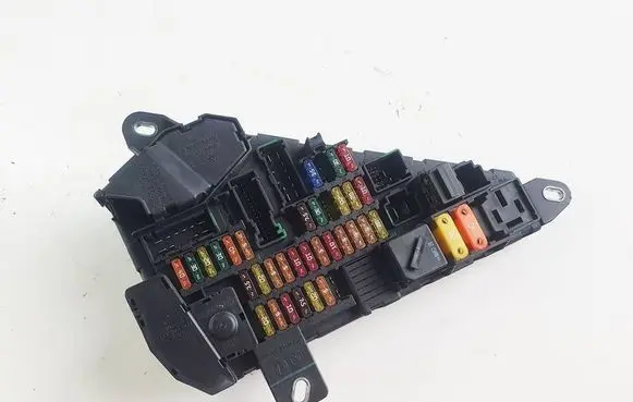 BMW 5 E60 E61 Fuse box set 6956505-bmw 6956505