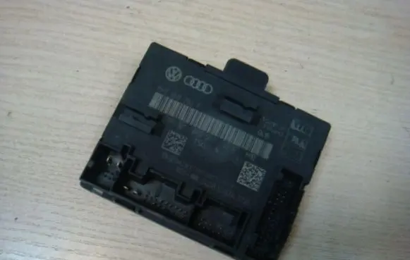 Audi A1 Door control unit/module 8X0959792F