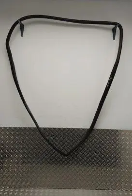 Toyota Avensis T270 Front door rubber seal