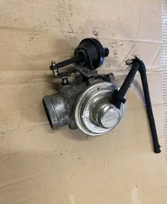 Volkswagen Polo EGR valve 038131501M 250414110