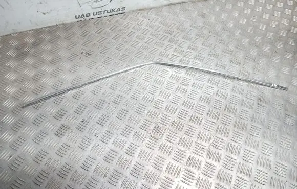 Audi 80 90 B2 Front door trim (molding)