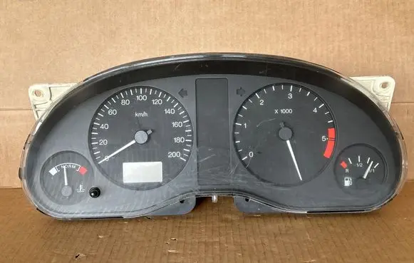 Speedometer (instrument cluster)