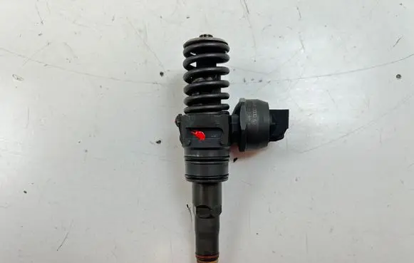 Fuel injector
