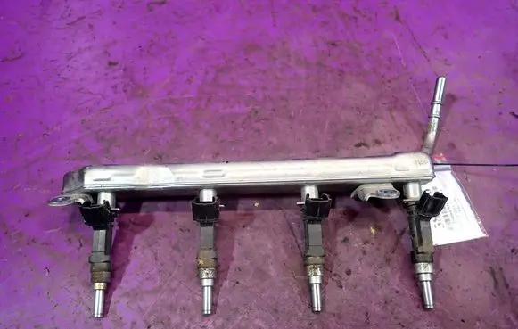 Toyota Yaris Fuel main line pipe 