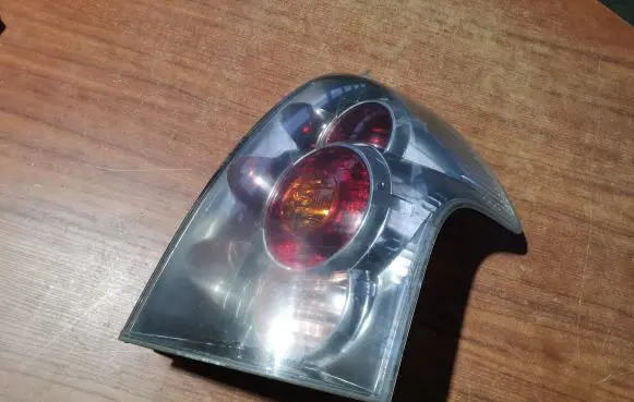 Toyota Corolla Verso AR10 Rear/tail lights E410173