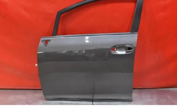 Toyota Corolla Verso E110 Front door