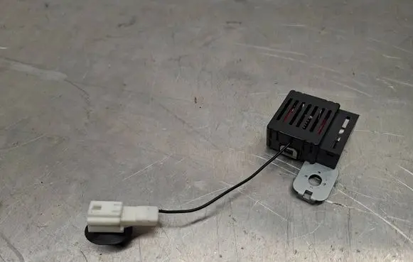 Nissan Leaf I (ZE0) Other control units/modules 8212351