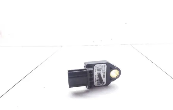 Mitsubishi Outlander Airbag deployment crash/impact sensor 8651A001