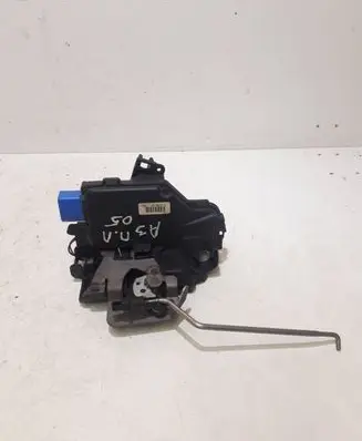Audi A3 S3 8P Front door lock 4E1837015
