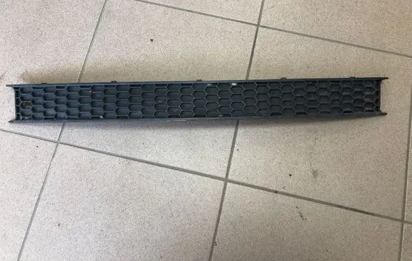 Volkswagen New Beetle Rear bumper trim bar molding 1C0825322A